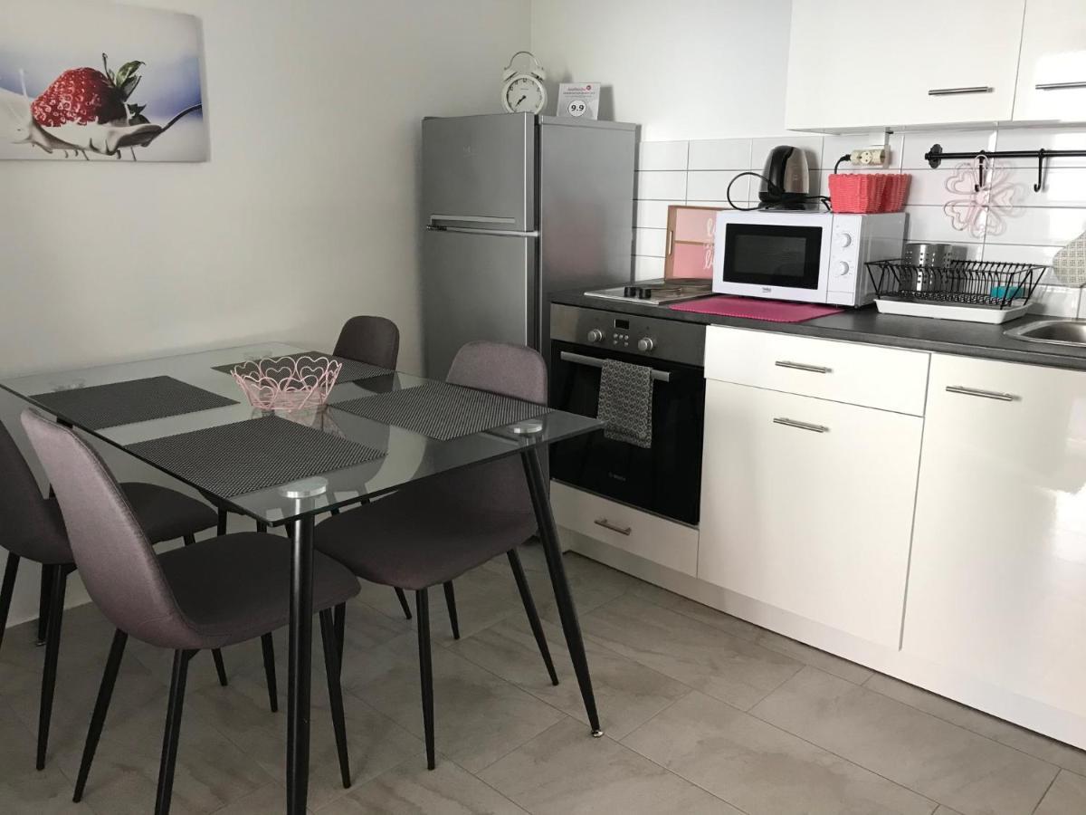 Do-Ti Apartmanhaz Балатонлеле Екстериор снимка