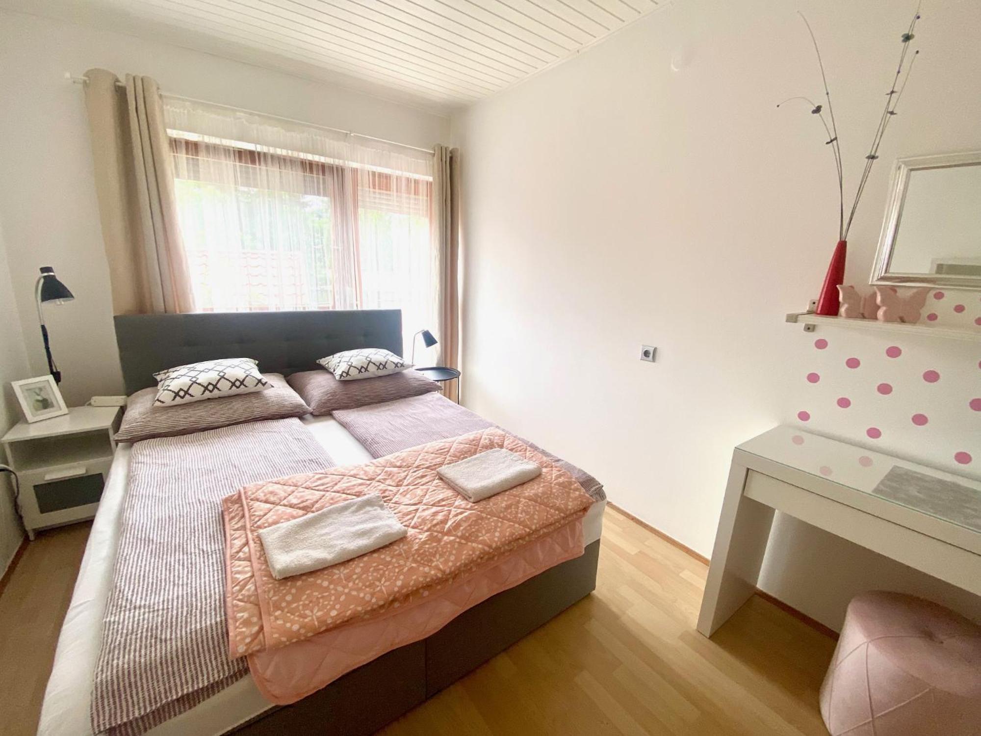 Do-Ti Apartmanhaz Балатонлеле Екстериор снимка